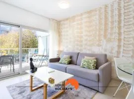 #200 Panoramic Flat by Home Holidays