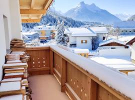 Doug's Mountain Getaway - 'Exclusive Mega Chalet', hotell sihtkohas Fulpmes