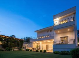 Chillax House Near The Sea by Athenian Keys, hotel met parkeren in Káto Alepokhórion