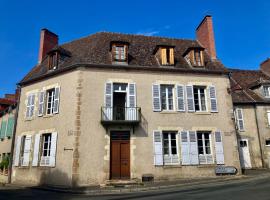 La Grande Maison, дешевий готель у місті Chambon-sur-Voueize