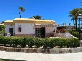 Casa Queer Bungalow with pool near Yumbo