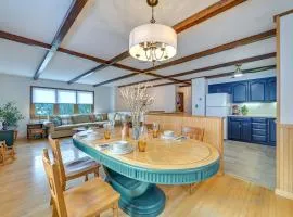 Vacation Rental Home about 2 Mi to Windham Mountain!