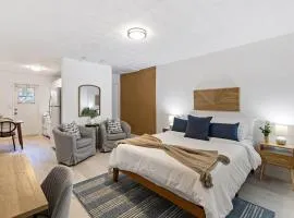 Charming cozy studio @ Lake Ridge