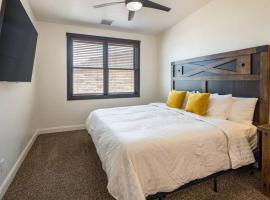 Luxury Downtown Rental - La Dolce Vita Villas #2, khách sạn ở Moab