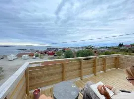 Lofoten Aurora Seafront Penthouse 罗弗敦极光海滨顶层豪华公寓