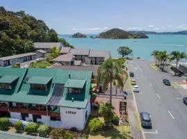 The Swiss Chalet Apartment 9 - Seaview - Top Floor - Air Conditioning & Wi-Fi - Bay of Islands