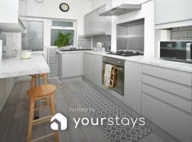 Frilsham House by YourStays, pet-friendly hotel in Stoke on Trent