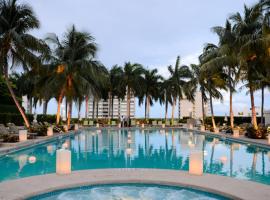 LUXURY Four Seasons Resort GREAT VIEW, spa hotel in Miami