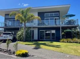 Aquila Waters - Whitianga Holiday Home