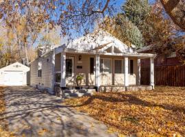 East Bench Bungalow, holiday home in Ogden