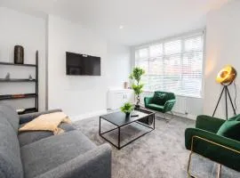 Hassle-Free & Handsome Brand-New 3-Bed Home