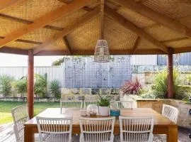Walk To The Beach With Large Bali Outdoor Patio