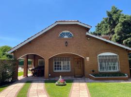 CASA QUINTA EN BARRIO PRIVADO, hotel i Máximo Paz