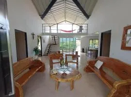 Casa Tipo Cabaña de Descanso En La Jagua Huila, Fresca Elegante
