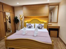 Alaita Hostel Patong، بيت شباب في شاطيء باتونغ