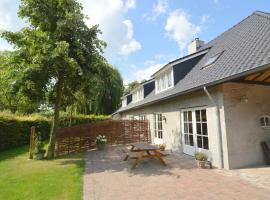 Pleasant Holiday Home near the centre of Haaren, feriebolig i Haaren