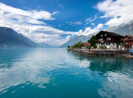 Romantic Lake & Mountain apartment Pure Swissness, cheap hotel in Brienz