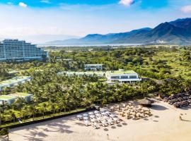 Cam Ranh Riviera Beach Resort & Spa, hotel con parcheggio a Cam Ranh