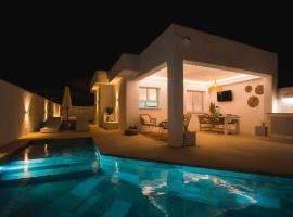 Casa Islandia en Riumar ( a 100m de la playa ), hotel em Riumar