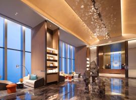 Crowne Plaza Jinan Runhua by IHG, hotel com piscina em Jinan