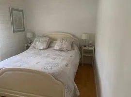 PLIM CIE 2 chambres, sde à l'étage