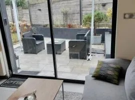 4MIN ORLEANS APPT 1CHB PLEIN AU CALME AVEC TERRASSE ET PARKING DEVANT