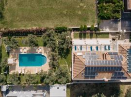 Nereides Luxury Villas、カト・アルミリのスパホテル