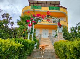 House with Wonderful View, хотел близо до Sport Center of Agios Nikolaos, Лефканди Халкидас