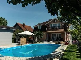 Lux Apartments With Pool Dex