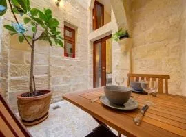 Quaint TownHouse 1bdrm sleeps 4 in Cospicua