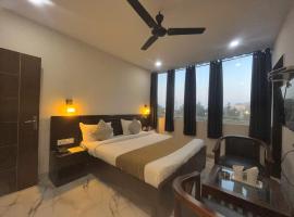 Hotel Casa: Çandigarh, Chandigarh Havaalanı - IXC yakınında bir otel