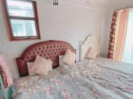 猫とピアノと星空のリゾートブティックコテージ -Starry Forest Cottage Okinawa-