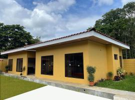 Villas Jawa, feriebolig i Puerto Limón