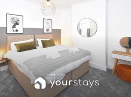 Elm House by YourStays, apartament a Crewe