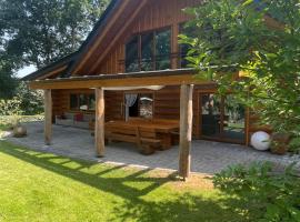 5* Kanada-Blockhaus mit Sauna & Schwimmteich: Niederkrüchten'de bir otel