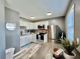 Charming, Stylish remodeled Trenton Apartment