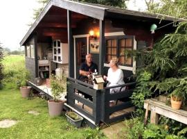 Unique Tiny House near 3 Peaks - The ZedShed, hotel with parking in High Bentham