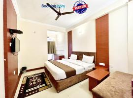 Hotel Subham Beach inn ! PURI near-sea-beach-and-temple fully-air-conditioned-hotel with-lift-and-parking-facility, отель в Пури