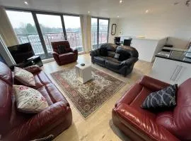 Central Darlington Large Penthouse Apartment