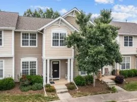 Peaceful, townhome in Hope Valley Farms