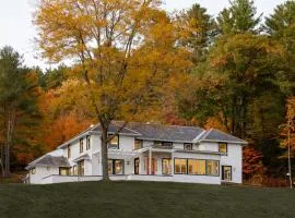 Shelburne Springs Hotel