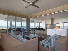 Luxury Accommodation with Breathtaking Sea Views, luxury hotel in Port Elliot
