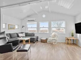 Stunning Home In Humble With Wifi