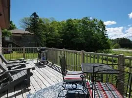 Cozy Pond Side Cottage in Bar Harbor! [The Nook]