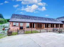 Barn 1, cottage a Berriew