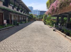 Taman Paradise Homestay, hotel in Pradahkalikendal