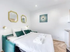 Luxury studio Maisons-Alfort with garden