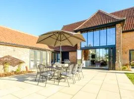 Upper Barn - a large family house by Aldeburgh Coastal Cottages