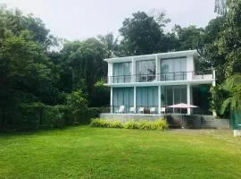 Neilis Villa