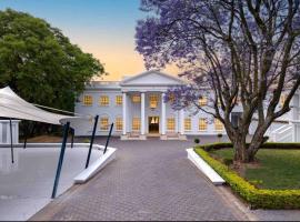 The White House, отель в Йоханнесбурге